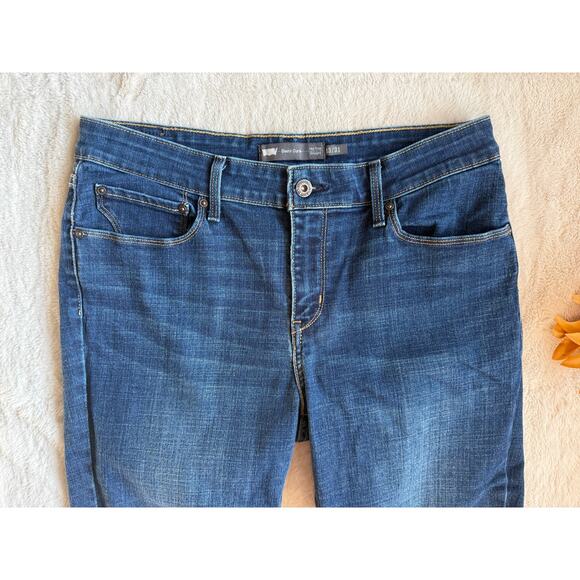 Levi's Demi Curve Mid Rise Straight Leg Jeans 13/31 - Picture 2 of 6
